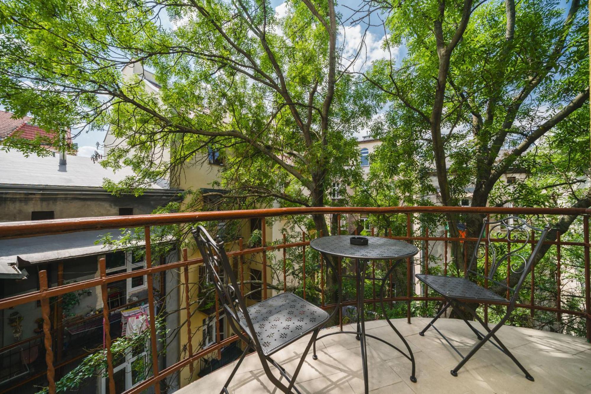 Modern Urban Escape - Old Town - By Upstairs Apartament Kraków